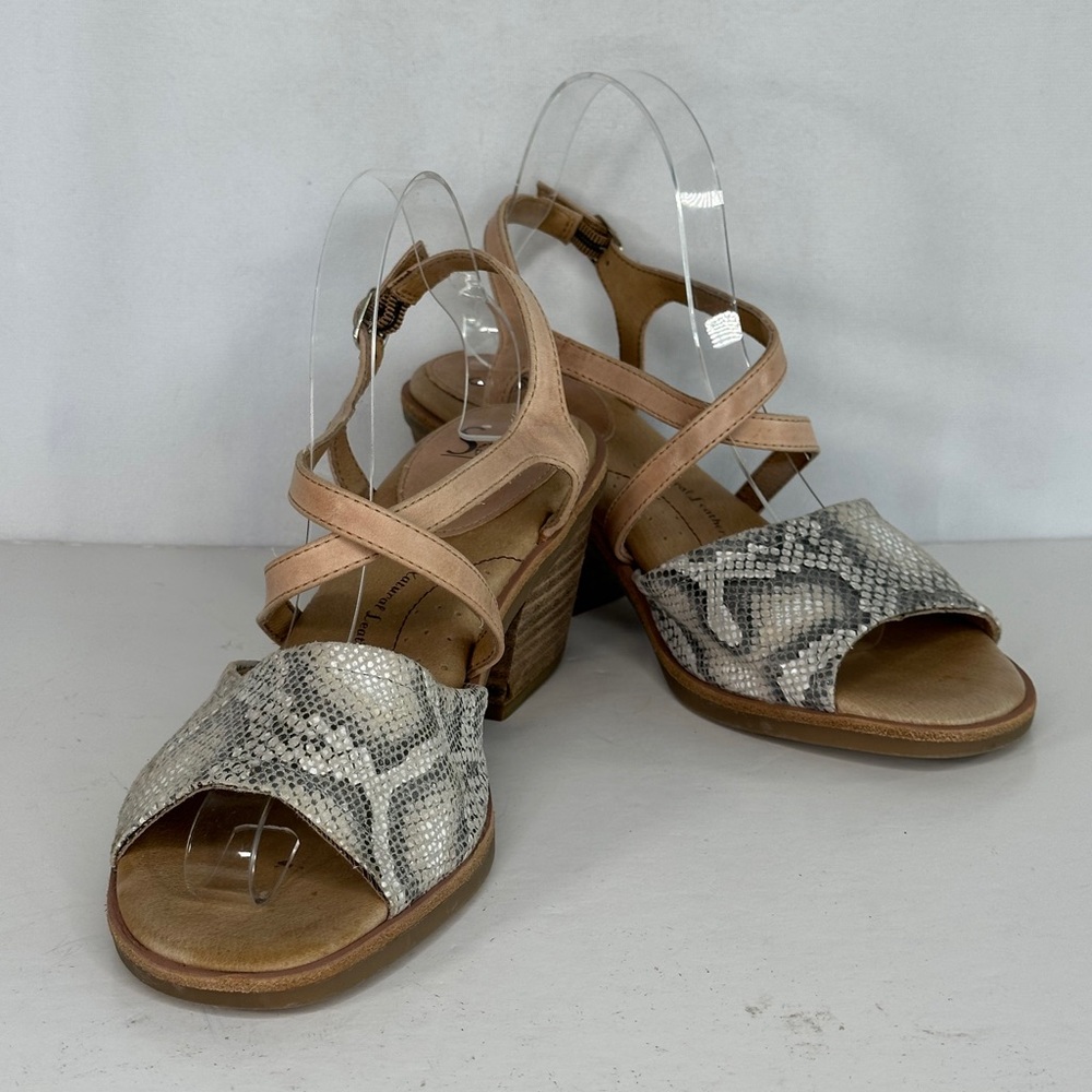 Sofft PiarA Sandals Beige Gray Snake Skin Print Leather Strappy Sz 10 - Picture 2 of 9